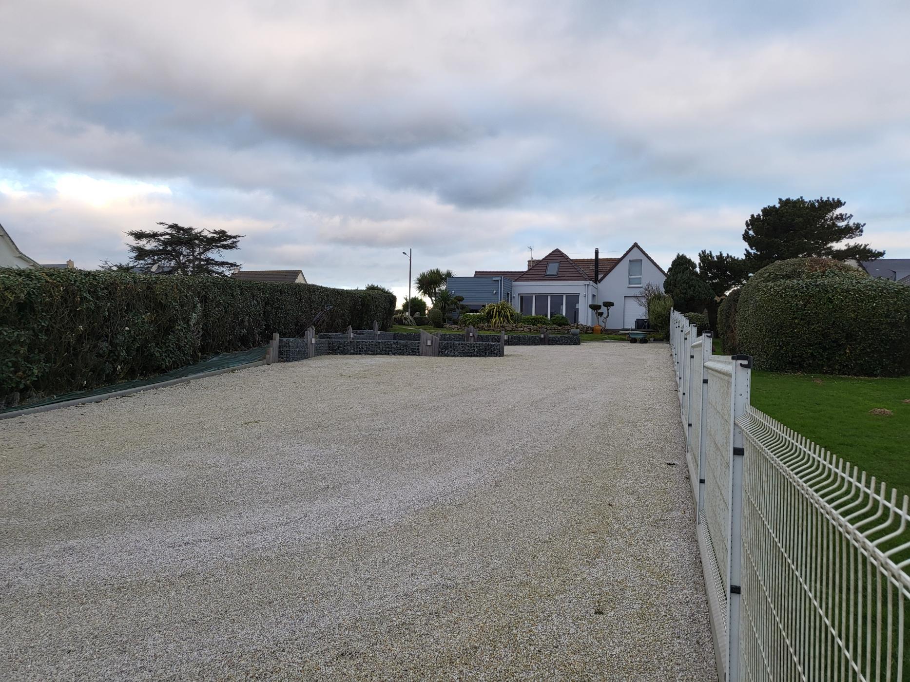 Aménagement de cour avec Mur de Gabion