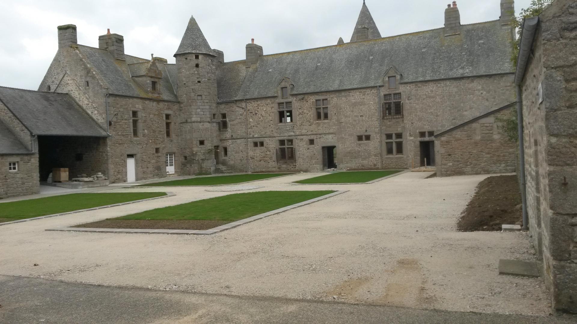 Aménagement de cour de Manoir