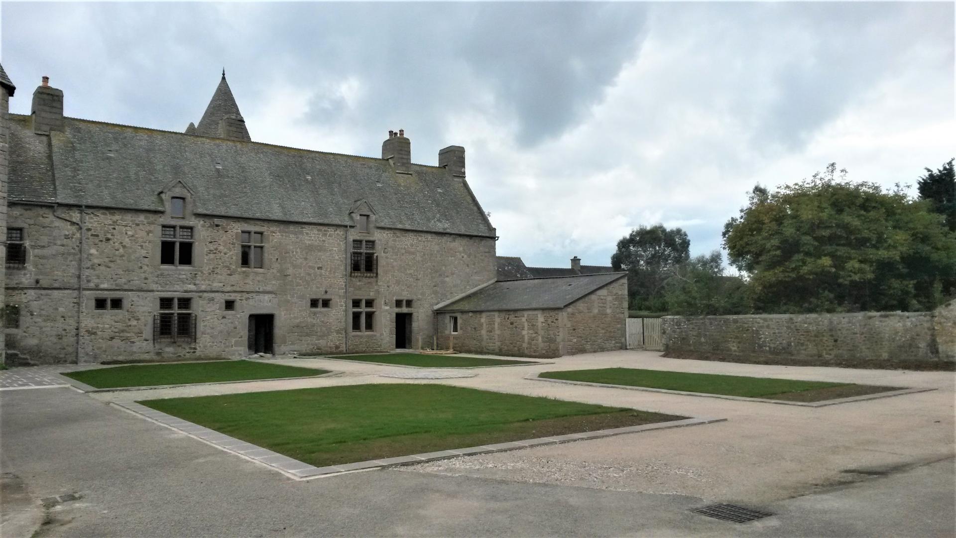 Aménagement de cour de Manoir